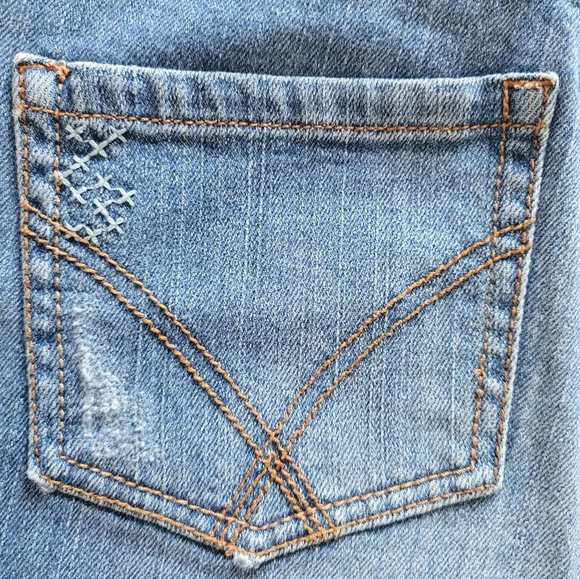 Size Small O'Neil Bellbottom Jeans. EUC. Like New. - Picture 4 of 7